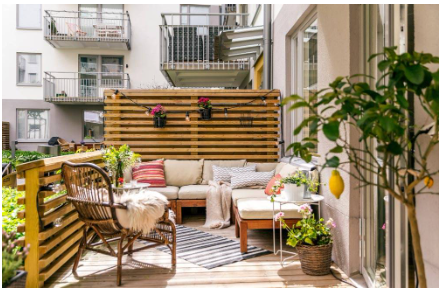 5 Ideas para Decorar Balcones en Pisos de Alquiler Vacacional 3 5 Ideas para Decorar Balcones en Pisos de Alquiler Vacacional 3